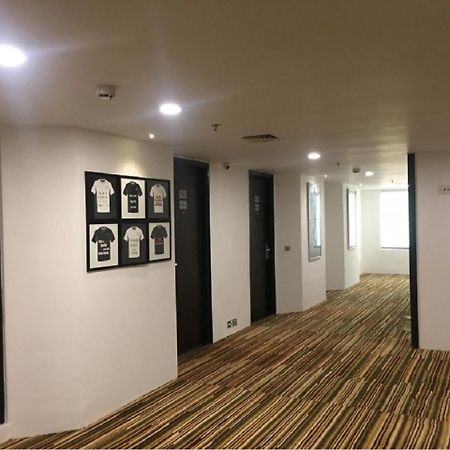 Lemon Tree Hotel, Banjara Hills, Hyderabad Ngoại thất bức ảnh